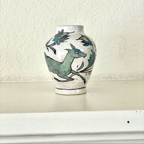 Small pottery barn white vase with flowers and animal - Picture 3 of 10